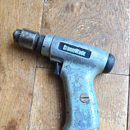 Broomwade pneumatic air drill - pneumatic,