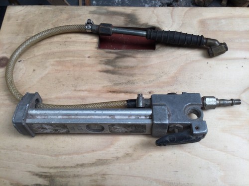 Air tyre inflator